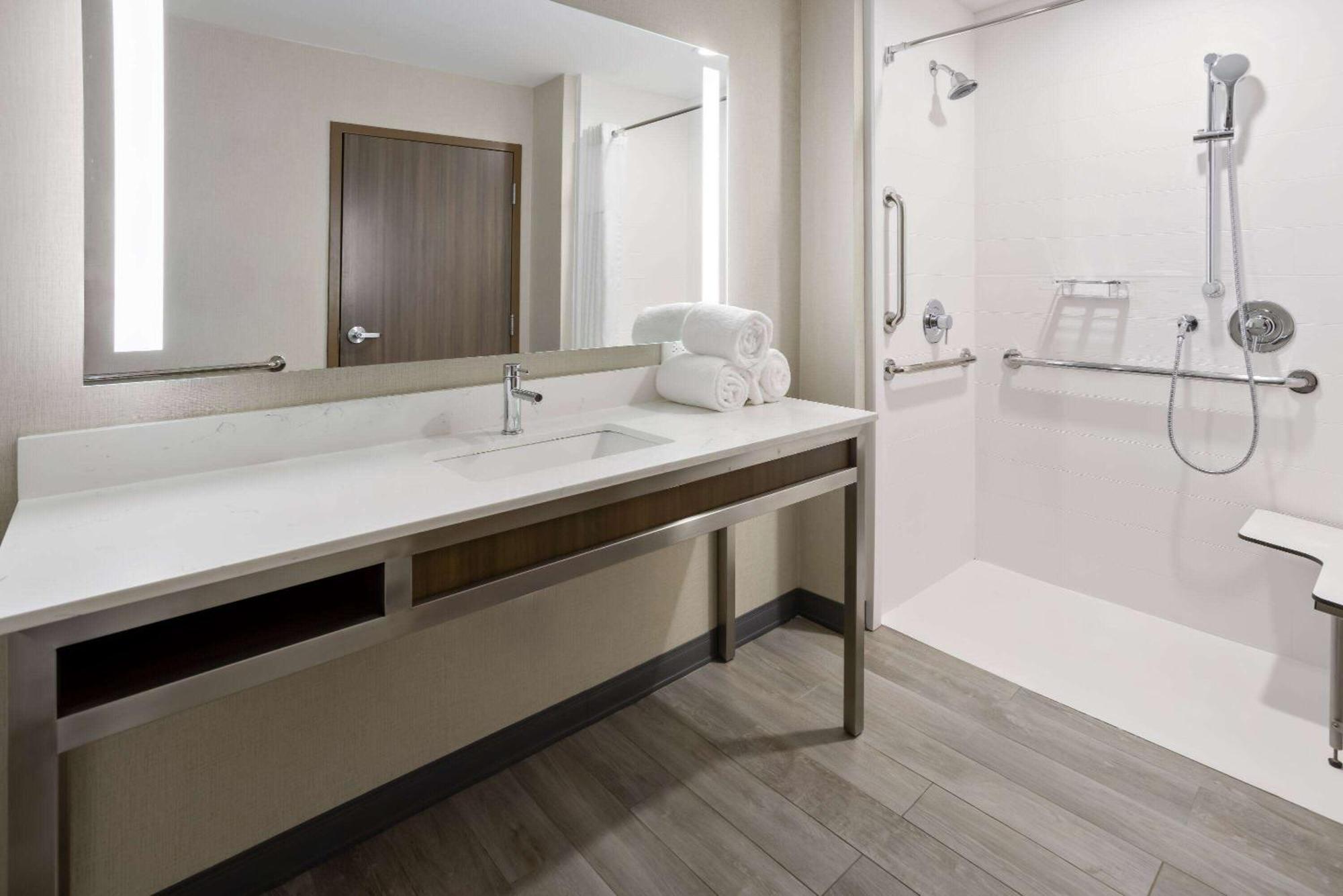 La Quinta Inn & Suites By Wyndham Locust Grove Dış mekan fotoğraf