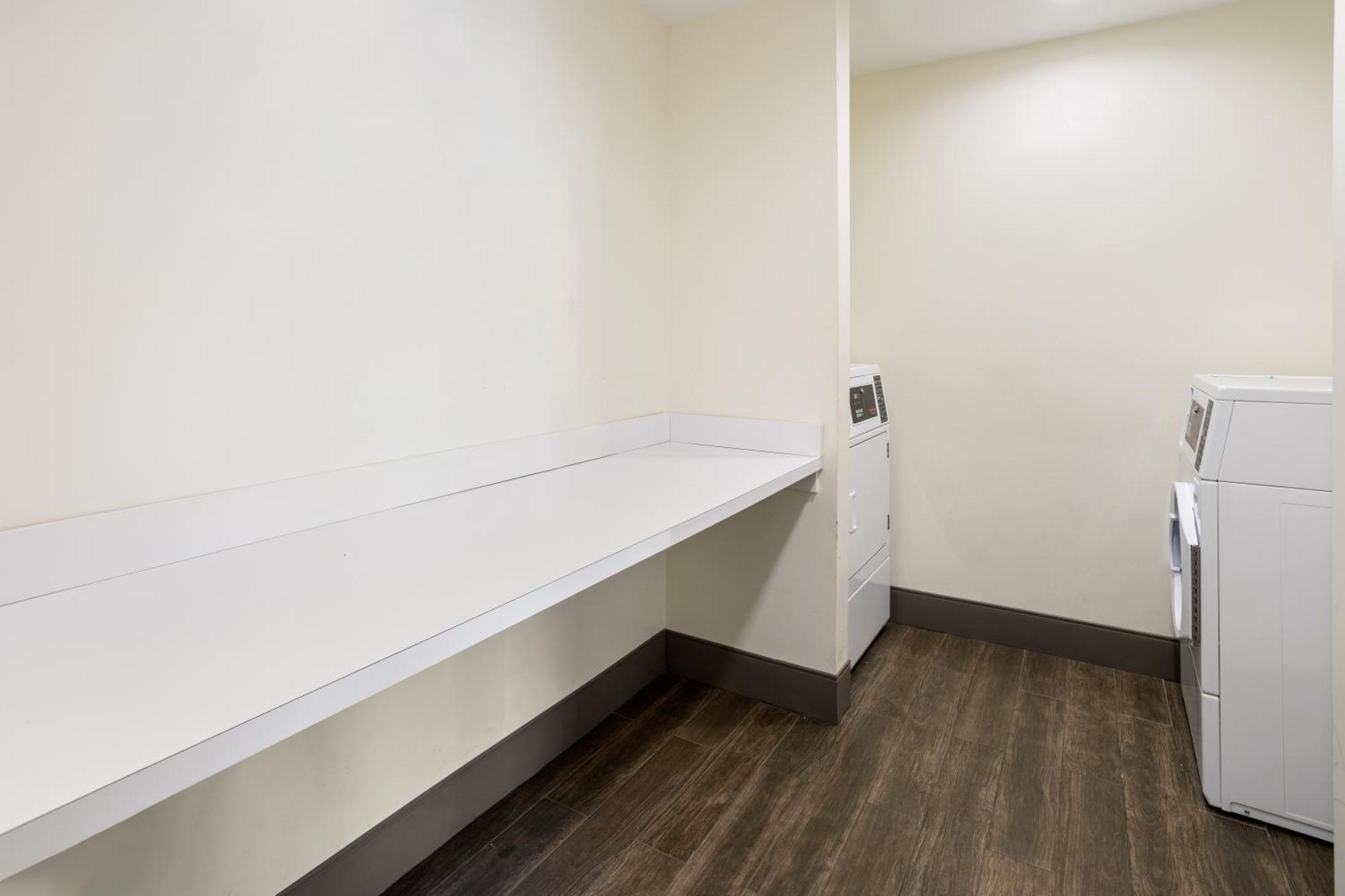 La Quinta Inn & Suites By Wyndham Locust Grove Dış mekan fotoğraf